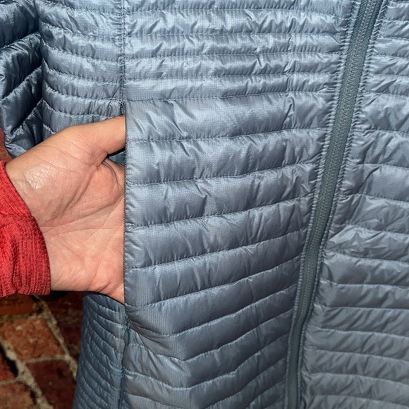 LL Bean Blue Quilted Nylon Ultralight Down Hooded Coat Size Smalll - Picture 10 of 16